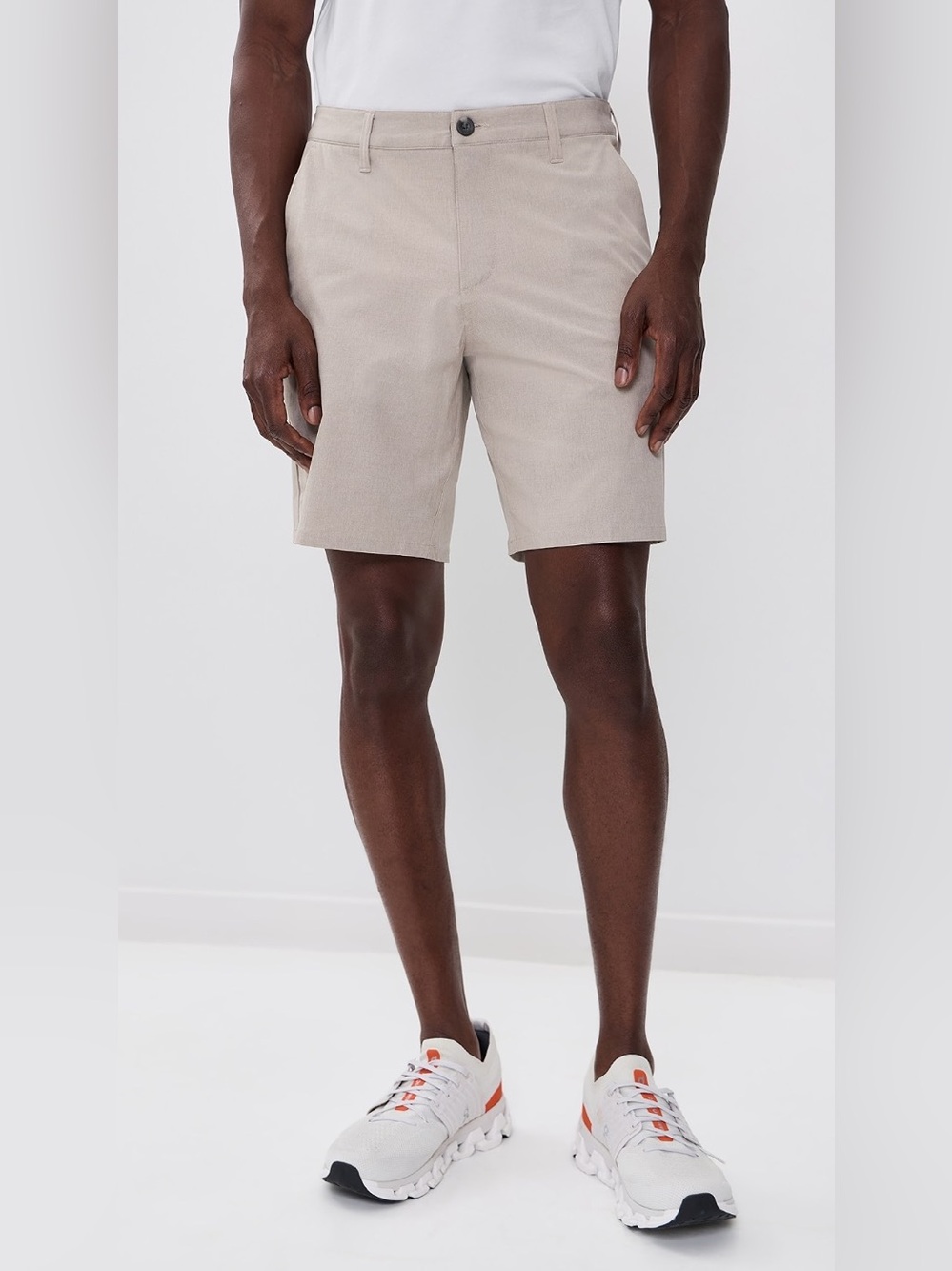Vuori Aim shorts 8” khaki linen texture preppy golf streetwear performance 32